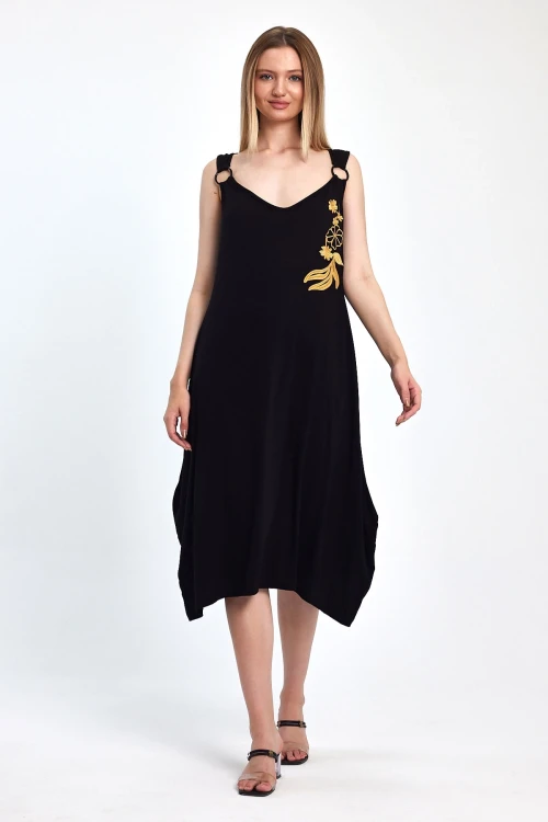 Maxi Boy Siyah Nakış İşlemeli Örme Viscon Elbise BCVL-251039