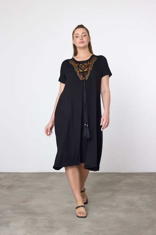 Maxi Boy Siyah Nakış İşlemeli Örme Viscon Elbise BCVL-25V22