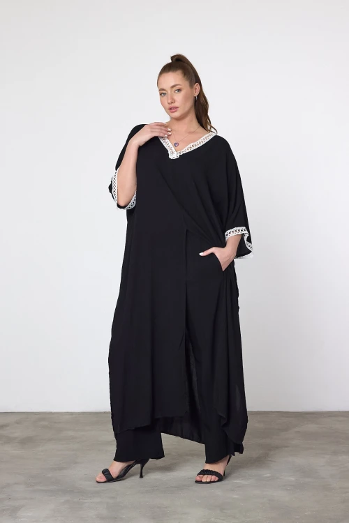 Maxi Boy Siyah Nakış İşlemeli V Yaka Dokuma Viscon Elbise BCVL-251054