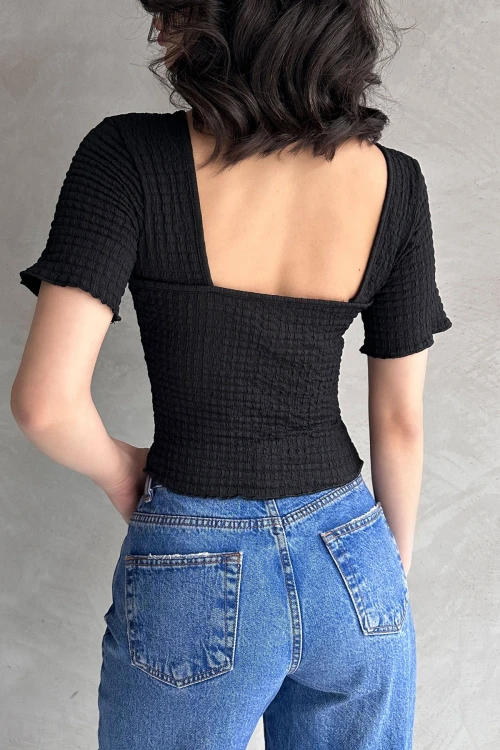 Siyah Sırt Dekolteli Basic Gofre Bluz