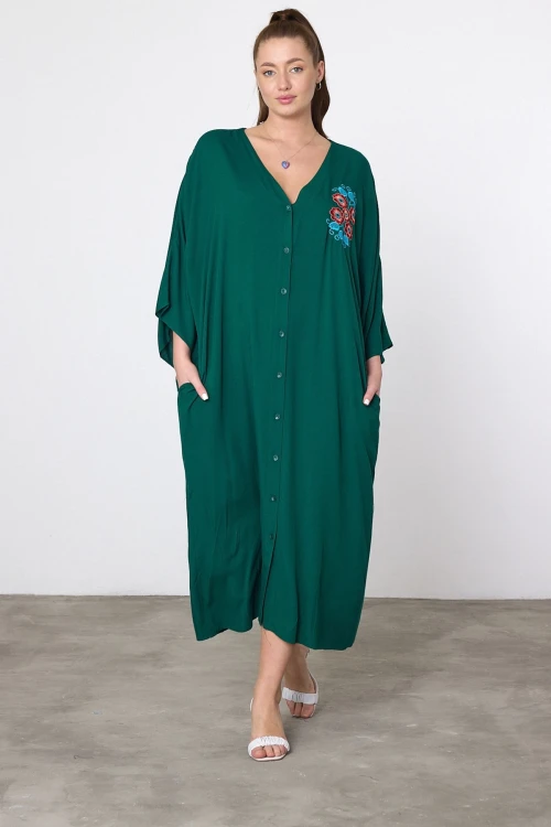 Maxi Boy Zümrüt Yeşili Nakış İşlemeli Dokuma Viscon Elbise BCVL-25V038