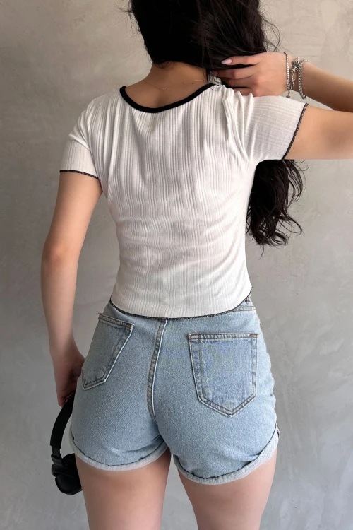 Beyaz Havuz Yaka Biye Detaylı Crop Bluz BCDF-252176