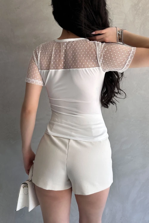 Beyaz Tül Detaylı Önü Büzgülü Crep Bluz BCDF-252173