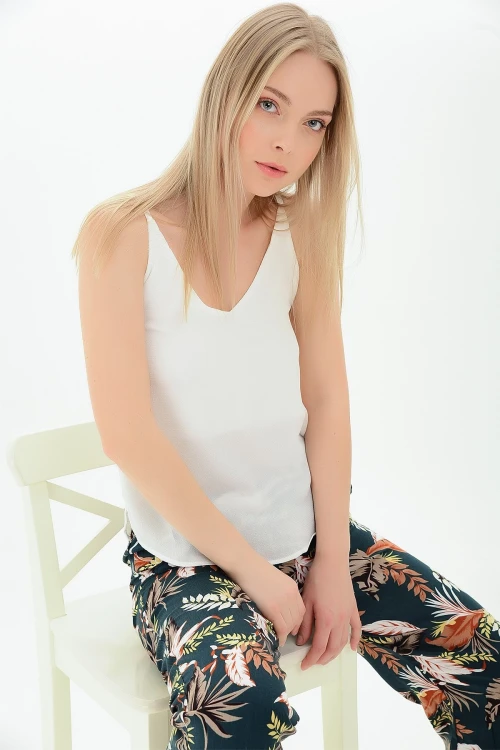 Ekru Askılı V Yaka Kolsuz Kobe Bluz CO-259112906