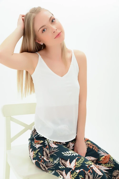 Ekru Askılı V Yaka Kolsuz Kobe Bluz CO-259112906