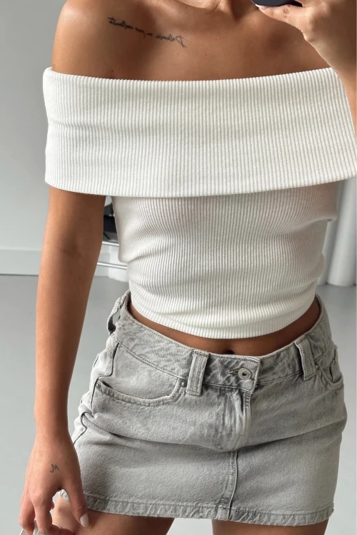 Ekru Madonna Yaka Örme Bluz BCOR-252457