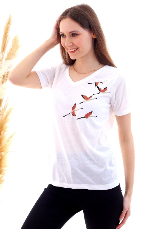 Ekru V Yaka Nakış İşlemeli Tişört CO-2520052935