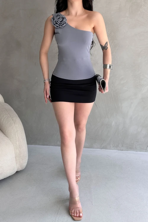 Gri Tek Omuz Çiçek Detaylı Sandy Bluz  BCDF-252174