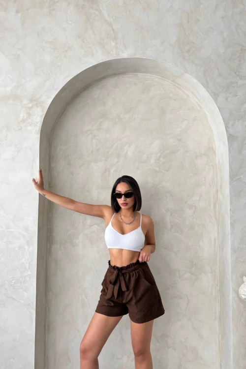 Kahverengi Beli Büzgülü Kuşak Detaylı Lastikli Keten Şort BCHN-2525265