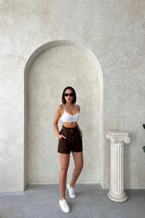 Kahverengi Beli Büzgülü Kuşak Detaylı Lastikli Keten Şort BCHN-2525265