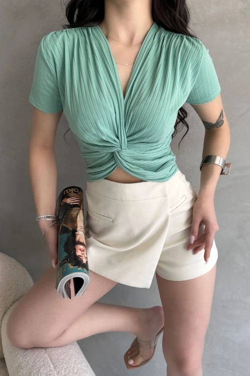 Mint Kruvaze Yaka Crop Bluz