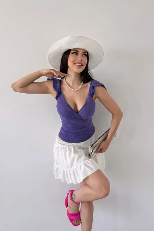 Mor Kruvaze Yaka Omuzu Volanlı Bluz BCDF-251091