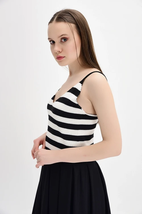 Siyah Beyaz İp Askılı Çizgili Triko Bluz CO-259130030