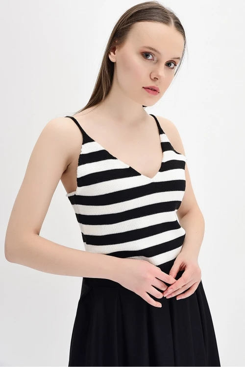 Siyah Beyaz İp Askılı Çizgili Triko Bluz CO-259130030