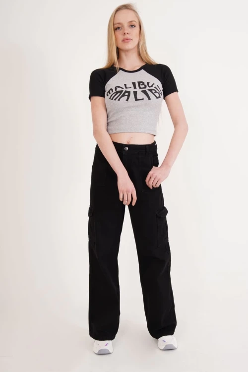 Siyah Bisiklet Yaka Baskılı Pamuklu Crop T-Shirt CO-2523254271