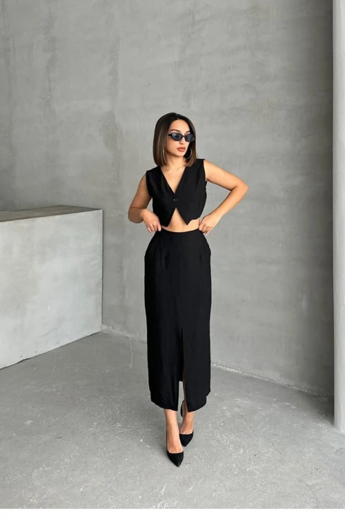 Siyah Düğmeli Bluz Ve Etekli Kendinden Dokulu Alt Üst Takım BCHN-25255013