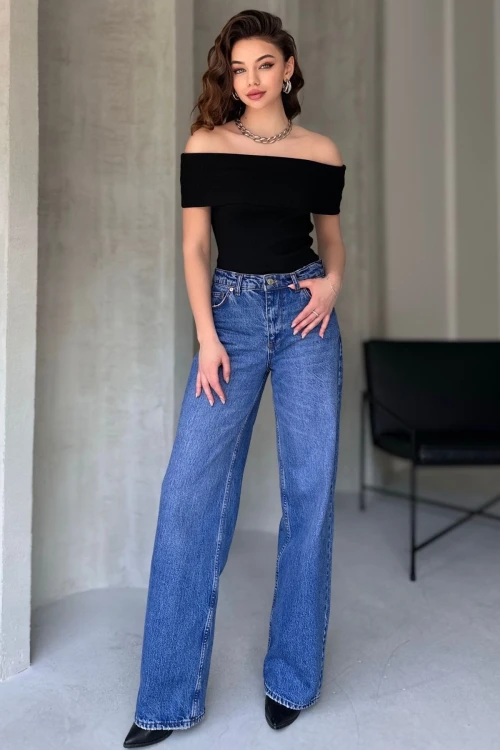 Siyah Madonna Yaka Örme Bluz BCOR-252457