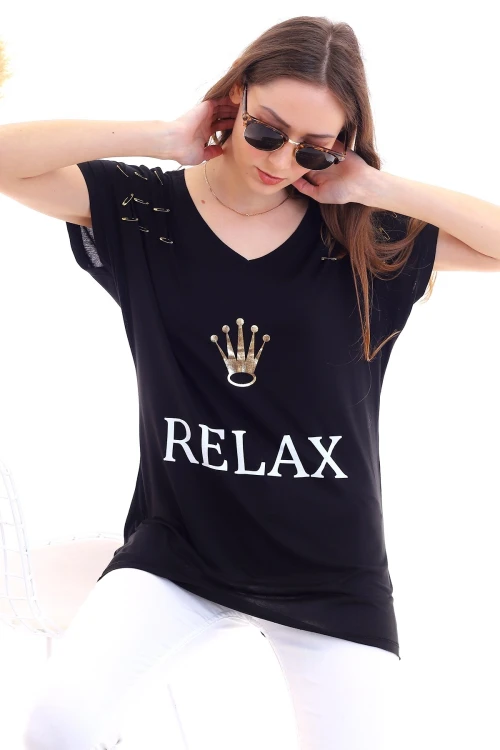 Siyah V Yaka Baskılı Omuzları Aksesuarlı Oversize Tişört CO-2520050509