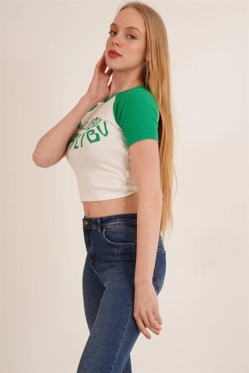 Yeşil Bisiklet Yaka Baskılı Pamuklu Crop T-Shirt CO-2523254271