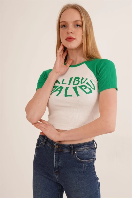 Yeşil Bisiklet Yaka Baskılı Pamuklu Crop T-Shirt CO-2523254271