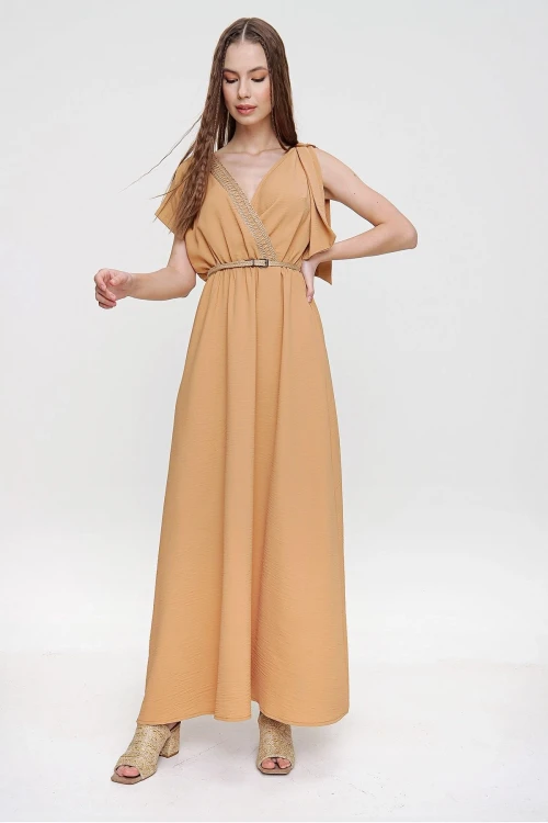 Bej Airobin Omzu Tokalı Hasır Detaylı Beli Büzgülü Uzun Elbise BCBSK-25700-3127