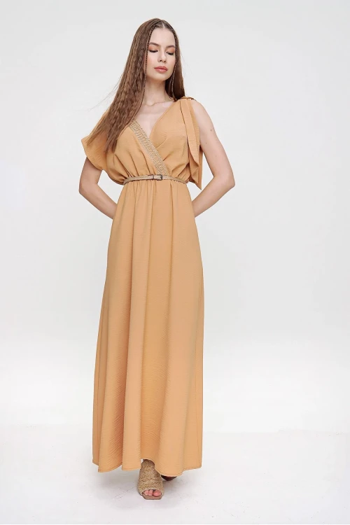 Bej Airobin Omzu Tokalı Hasır Detaylı Beli Büzgülü Uzun Elbise BCBSK-25700-3127