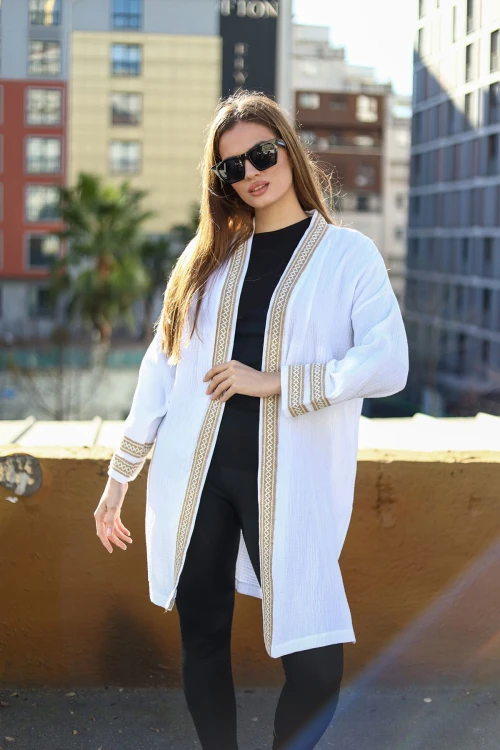 Beyaz Mevsimlik Rahat Kesim Hafif Ceket BCBSK-25700-3441