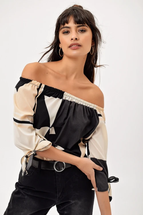 Krem Omzu Açık Desenli Bluz BCBSK-25700-H5013