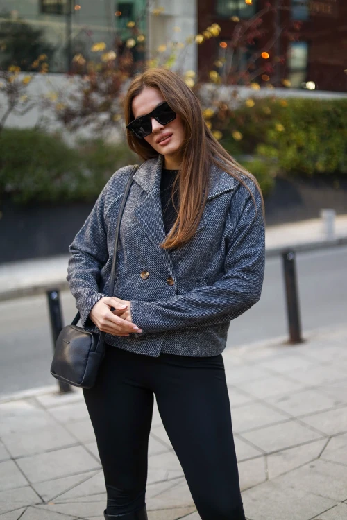 Siyah Düğmeli Kısa Mevsimlik Ceket BCBSK-25700-3529