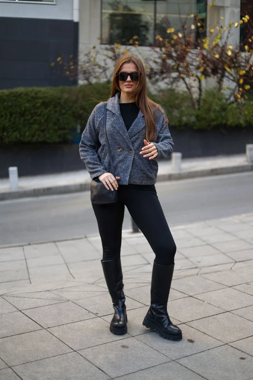 Siyah Düğmeli Kısa Mevsimlik Ceket BCBSK-25700-3529