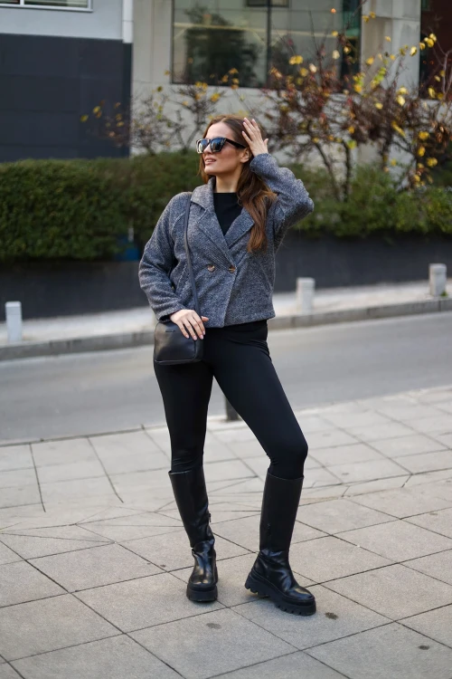 Siyah Düğmeli Kısa Mevsimlik Ceket BCBSK-25700-3529