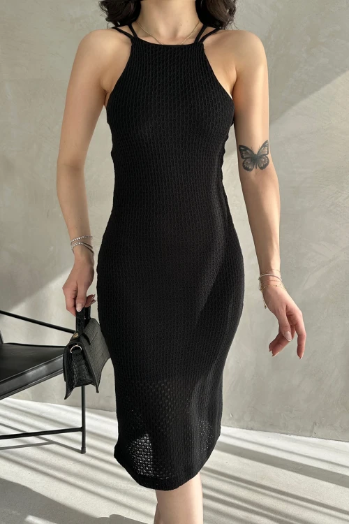 Siyah Halter Yaka Sırtı Çapraz Bant Detaylı Triko Elbise