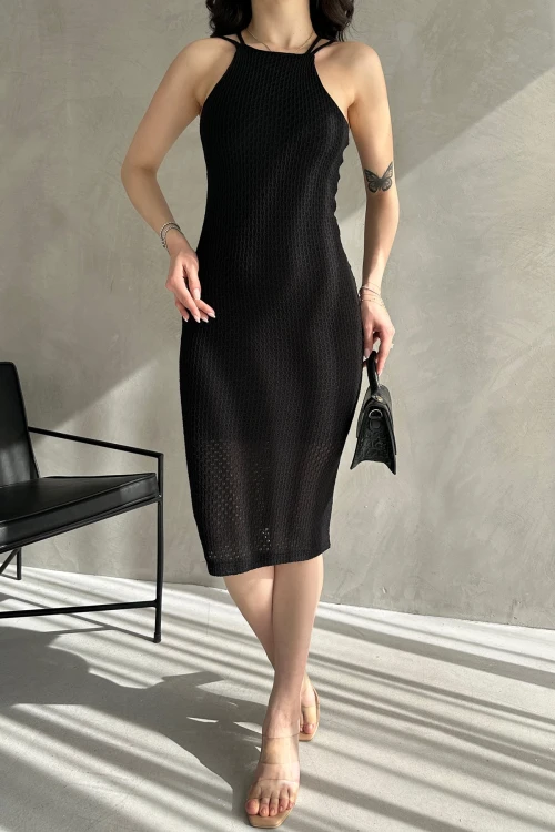 Siyah Halter Yaka Sırtı Çapraz Bant Detaylı Triko Elbise