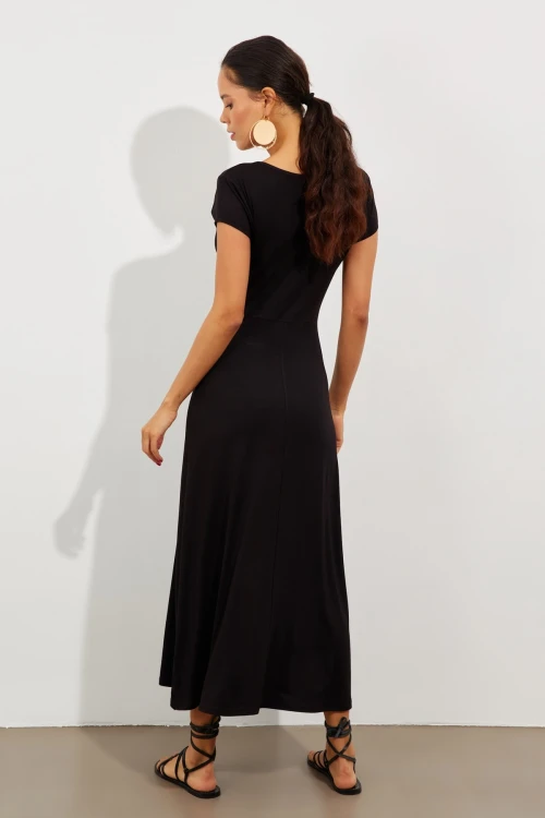 Siyah V Yaka Dekolteli Kısa Kol Elbise BCBSK-25700-K7473