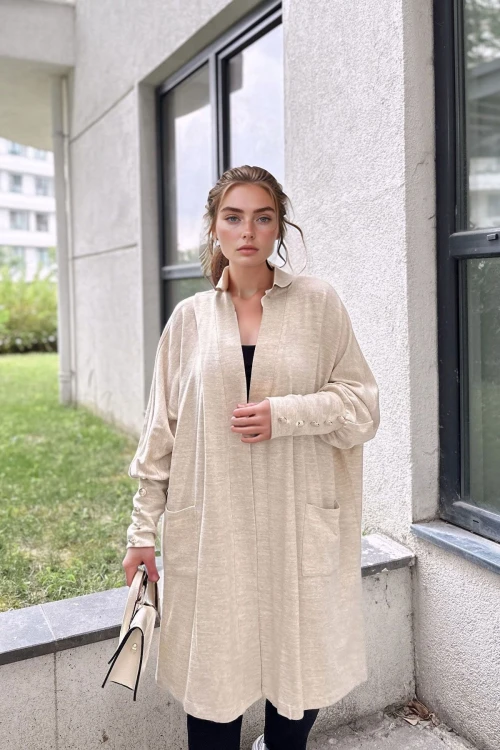 Bej Düğme Detaylı Yırtmaçlı Yumuşak Dokulu Uzun Hırka BCBSK-25700-3442