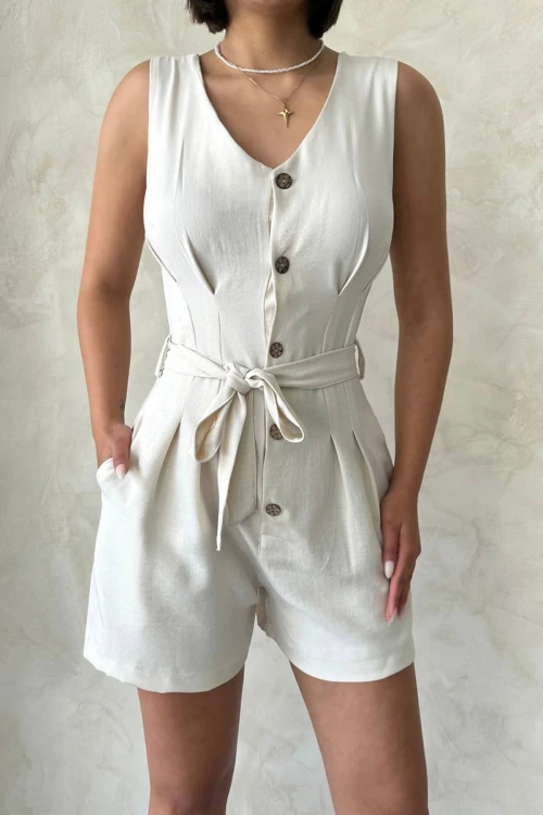 Beyaz Kuşaklı Pileli Düğmeli Şort Tulum BCHN-25255055