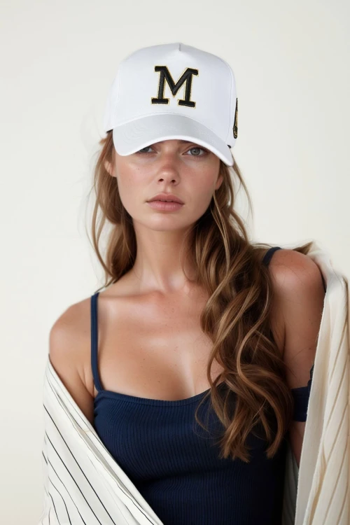 Beyaz M Harf Nakışlı Kep BCNSV-2514508