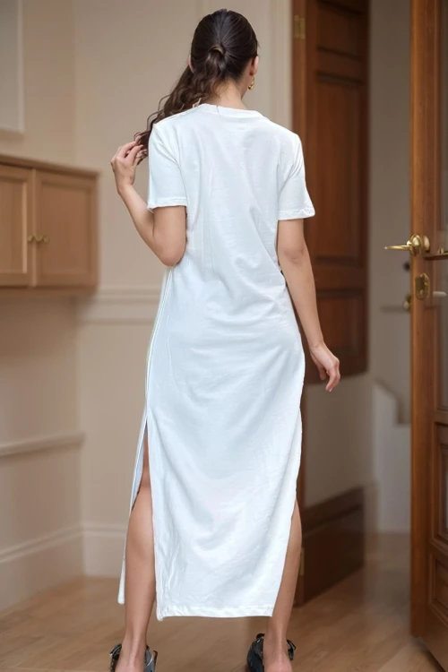 Beyaz Omzu Düğmeli Yırtmaçlı Uzun Elbise BCBSK-25700-3618