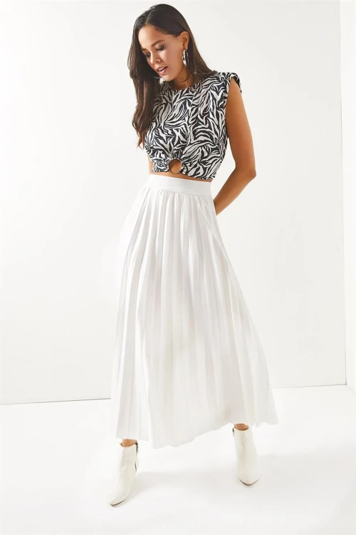 Beyaz Pileli Saten Yüzey Uzun Etek BCBSK-25700-K7605