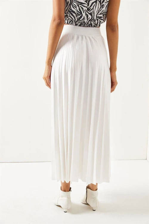 Beyaz Pileli Saten Yüzey Uzun Etek BCBSK-25700-K7605