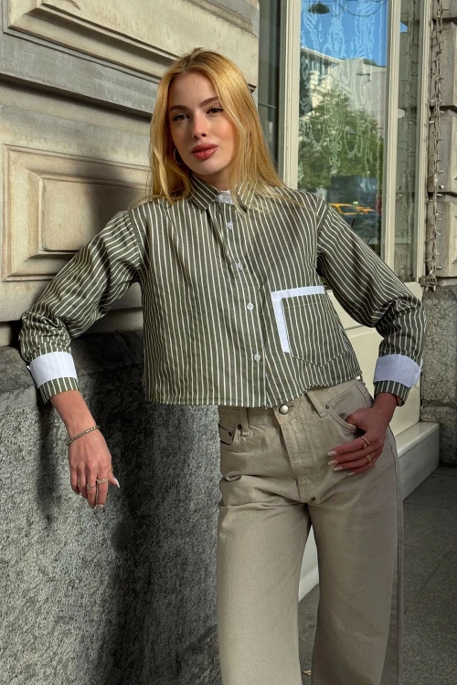 Haki Manşet Ve Cepleri Garnili Çizgili Oversize Crop Dokuma Gömlek BC231036