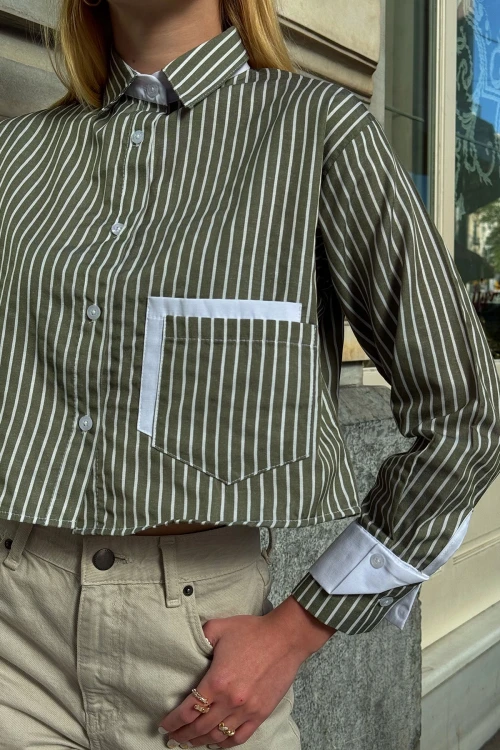 Haki Manşet Ve Cepleri Garnili Çizgili Oversize Crop Dokuma Gömlek BC231036