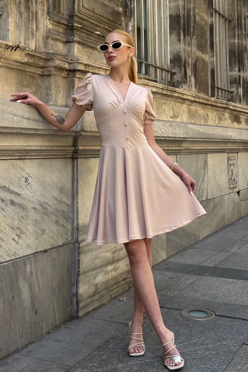 Pudra V Yaka Kolları Lastikli Düğme Detaylı Midi Boy Kloş Elbise BCDF-252194