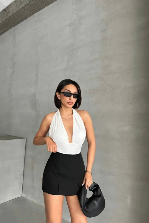 Siyah Çift Yırtmaçlı Şort Etek BCHN-25250364-1