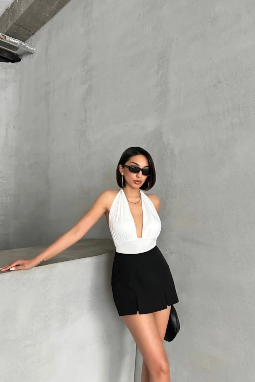 Siyah Çift Yırtmaçlı Şort Etek BCHN-25250364-1