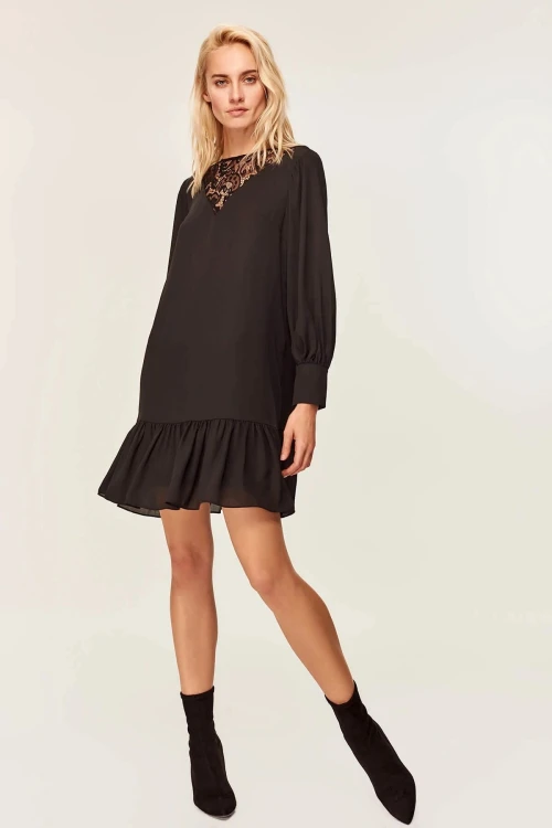 Siyah Dantel Detaylı Eteği Volanlı Elbise BCBSK-25700-T4006-1780