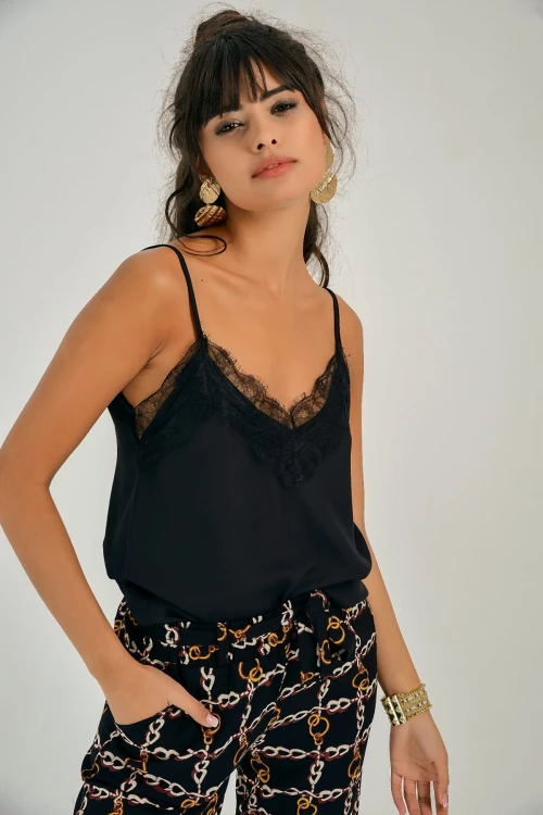 Siyah İp Askılı Dantel Detaylı Bluz BCBSK-25700-T4008-1730