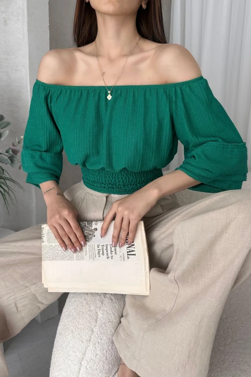Yeşil Madonna Yaka Gipeli Bluz BCDF-252197