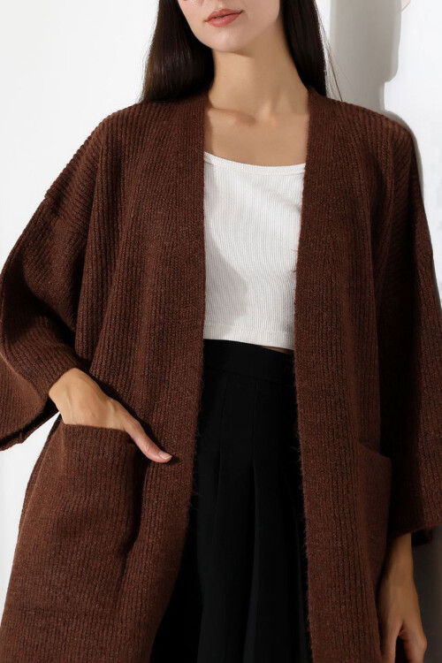 Acı Kahve Çift Cepli Yarım Kol Uzun Boy Triko Hırka BCES-252019