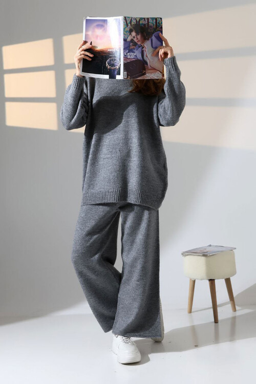 Antrasit Bisiklet Yaka Kazak Ve Geniş Paça Pantolon Alt Üst Triko Takım BCES-252005